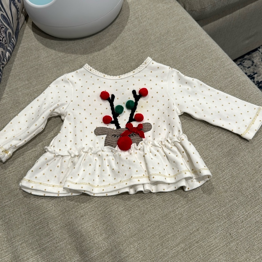 Super cute reminder long sleeve top
